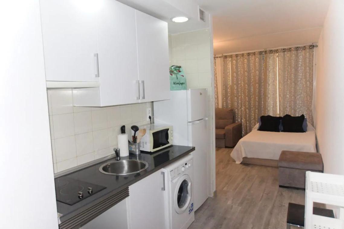 Estudio En Plaza Vara Del Rey Madrid Bagian luar foto